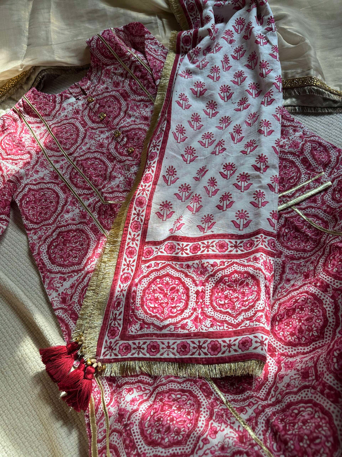 HathGhar-Dupatta HG14