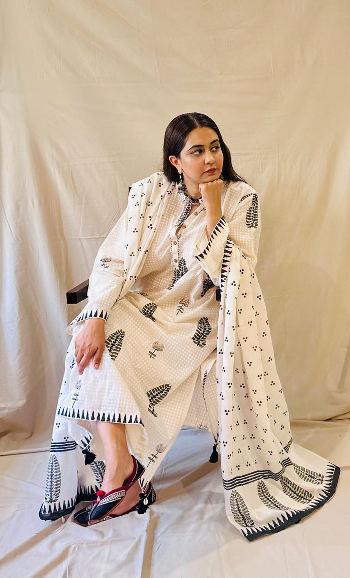 HathGhar-Dupatta HG09