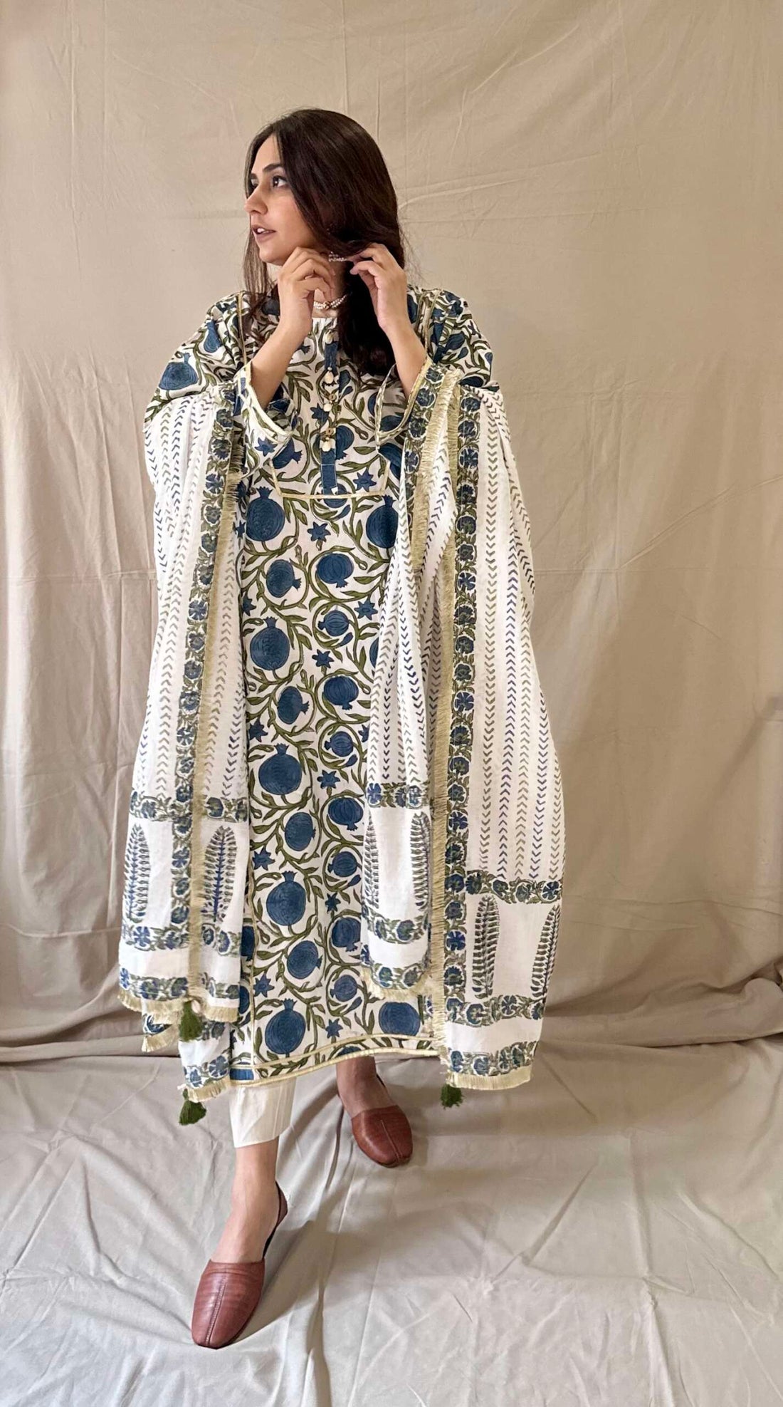 HathGhar-Dupatta HG10