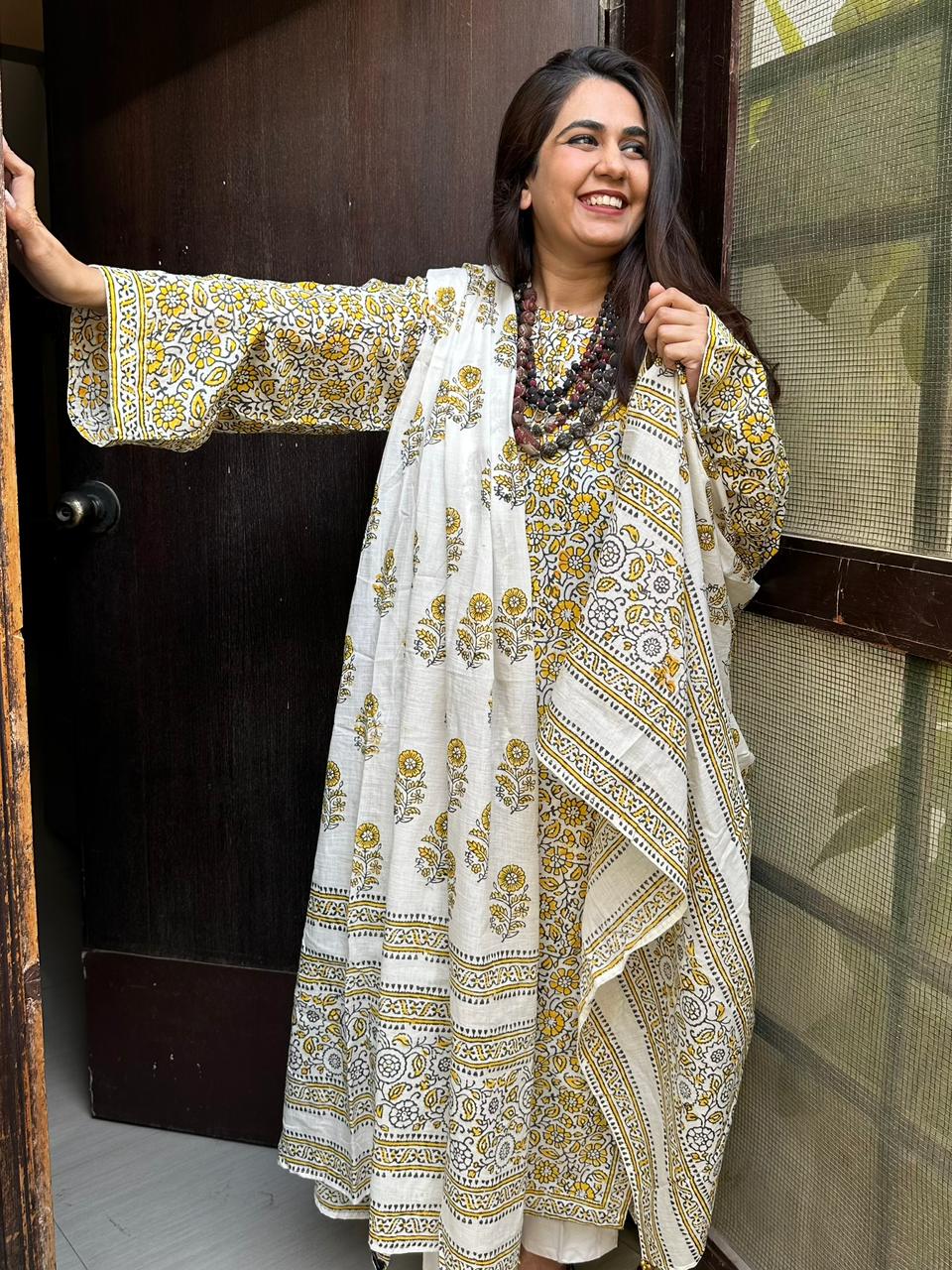 HathGhar-Dupatta HG19