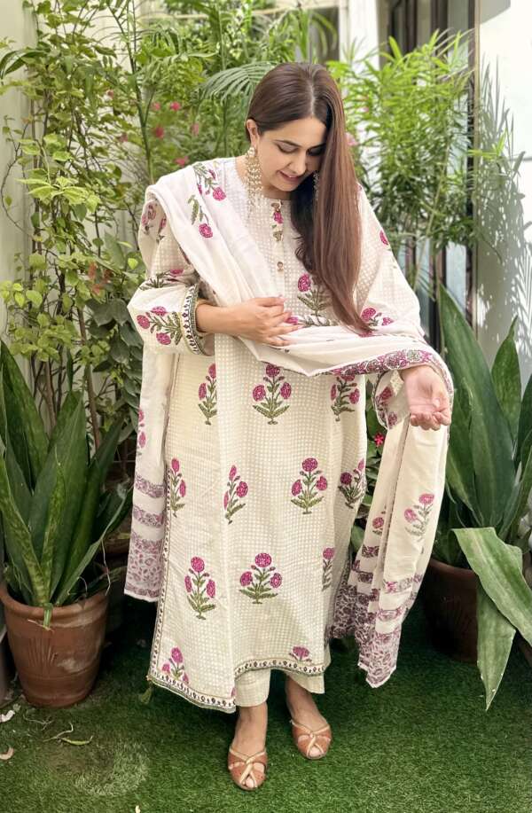 HathGhar-Dupatta HG08